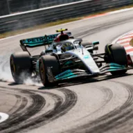 F1赛车游戏手机游戏 v1.1 安卓版 F1赛车游戏手机游戏 v1.1 安卓版